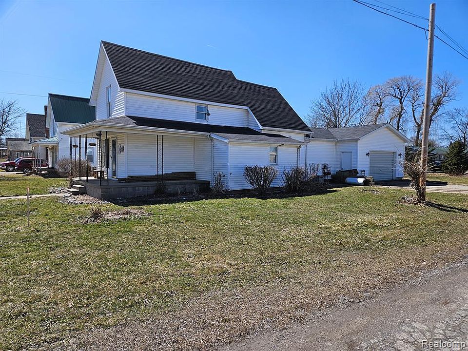 6908 John St, Brown City, MI 48416 MLS 20230024131 Zillow