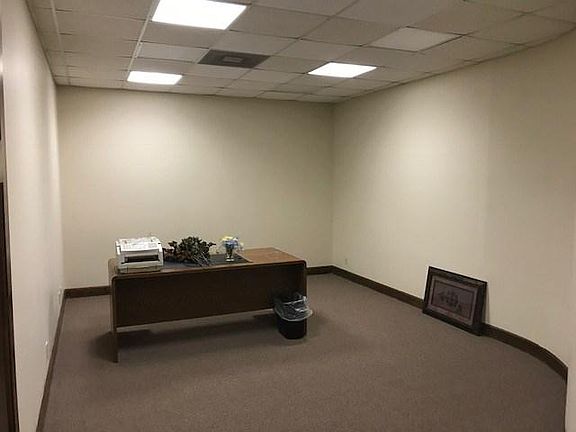 3rd image of 300 Montague Ave