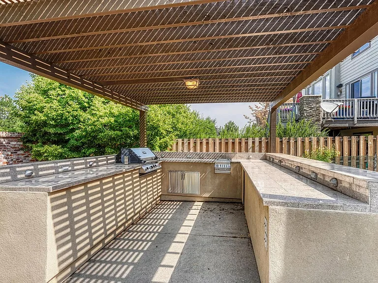 9611 Sunset Hill Dr — Photo 39