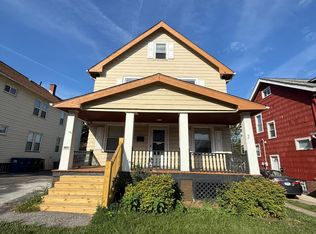 1336 Thoreau Rd, Lakewood, OH 44107