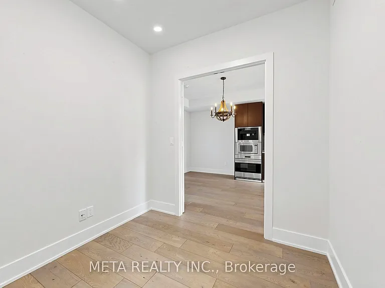 200 Bloor St W #2502 — Photo 37
