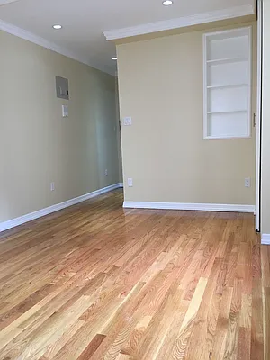 Rented by Meraki Realty LLC | media 14