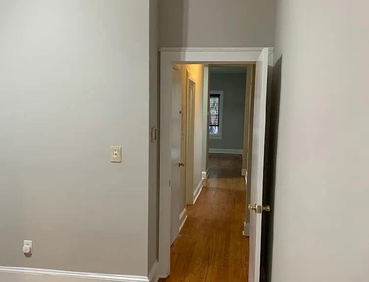 Auburn Ave NE — Photo 15