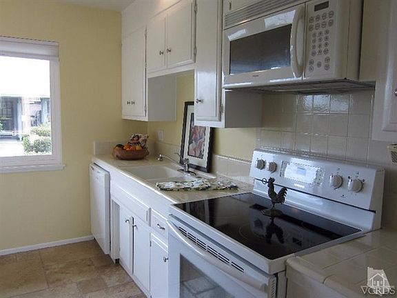 4th image of 27 W Garden Green Ave
