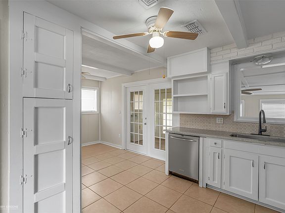 4th image of 4217 Logan St