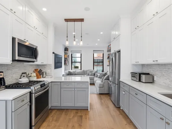 453 West 54th Street image 2 of 16