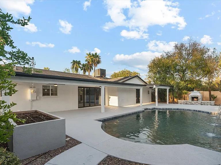 8525 E Clarendon Ave — Photo 24