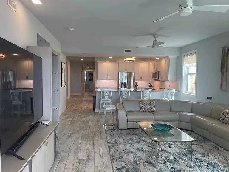 260 Hidden Bay Dr #401 — Photo 17