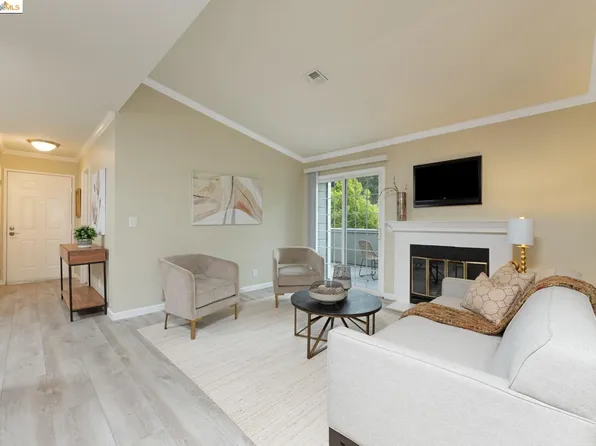 615 Canyon Oaks Dr APT F, Oakland, CA 94605