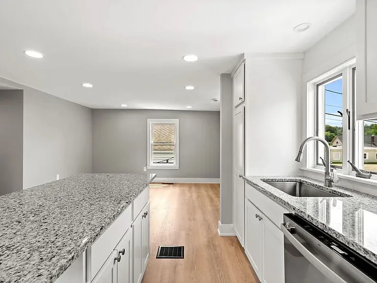 54 Main St #201 — Photo 4