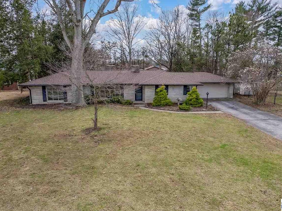 1st image of 1980 W Oak Grove Dr