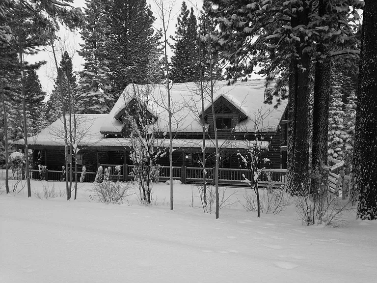Palisades Dr — Photo 13