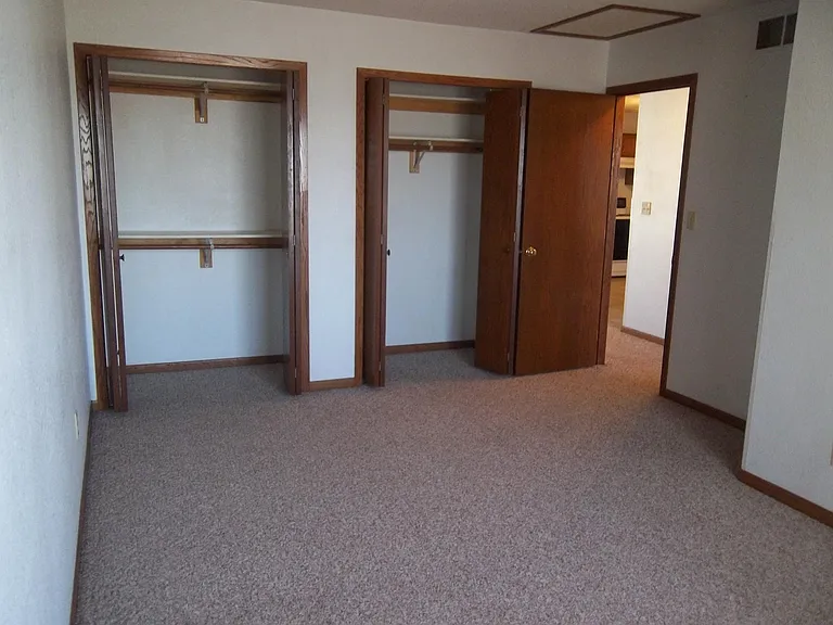 926 Larson Dr #926 — Photo 4