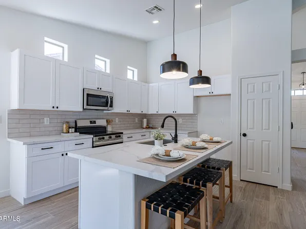 10120 E PAMPA Avenue, Mesa, AZ 85212