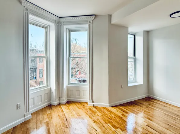 918a Lafayette Avenue image 1 of 9