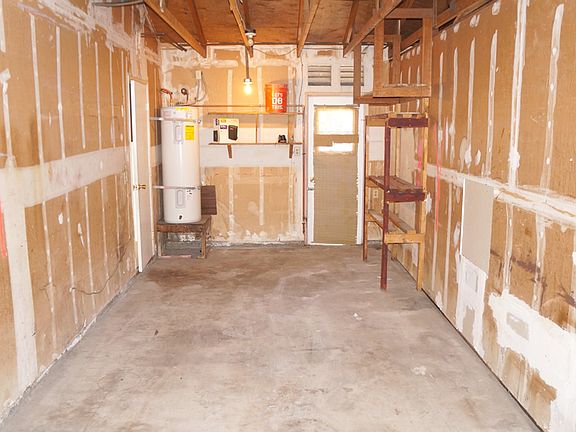 5th image of 3925 58th St APT A
