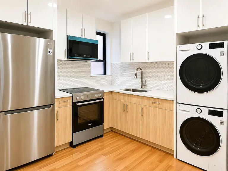 457 Park Pl #2 — Photo 1