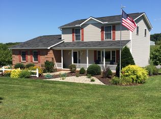 45 Yocumtown Rd, Etters, PA 17319