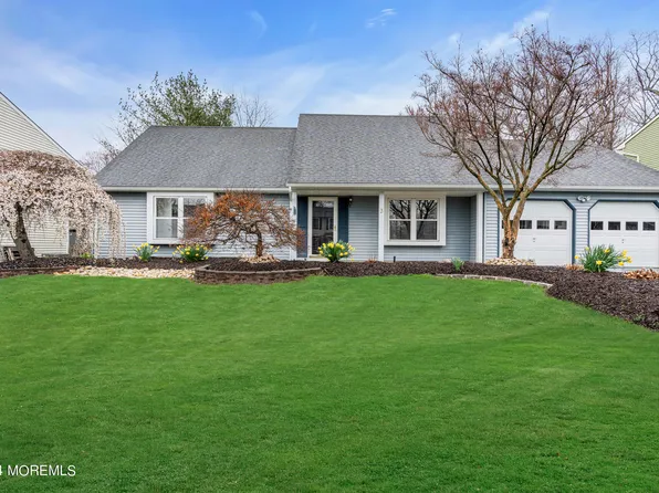 3 Lampost Court, Howell, NJ 07731