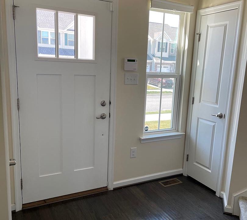 1st image of 433 Goodwick Dr