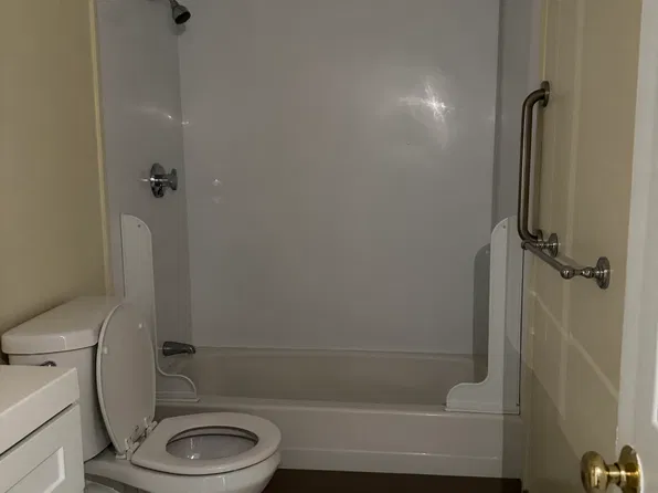 394 Metacom Ave Unit 46, Bristol, RI 02809