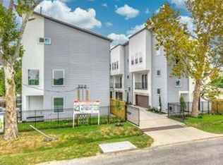 3722 Robertson St, Houston, TX 77009
