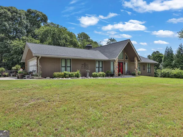 2184 Valley Creek Cir, Snellville, GA 30078