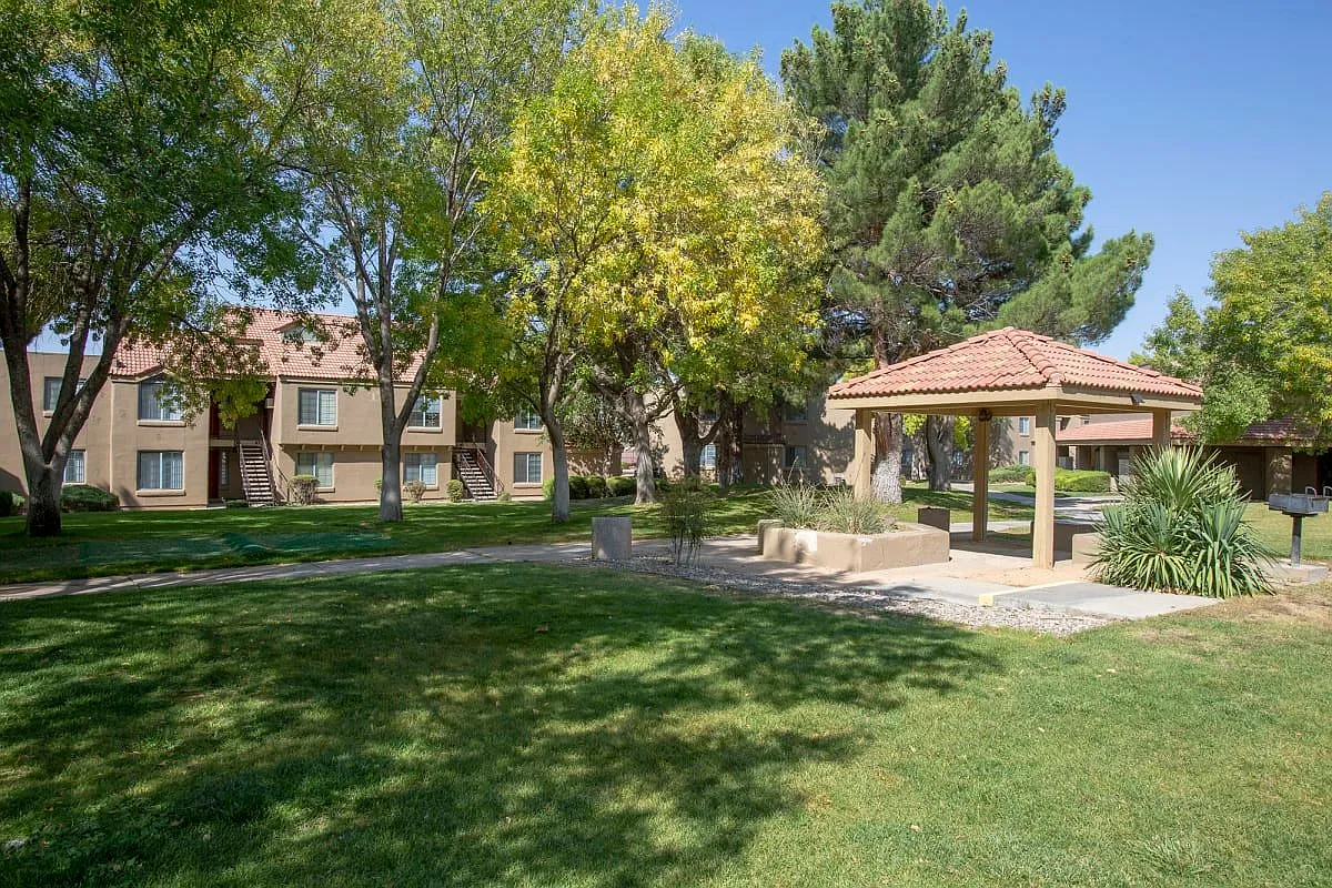 Cinnamon Tree Apartments — Photo 3