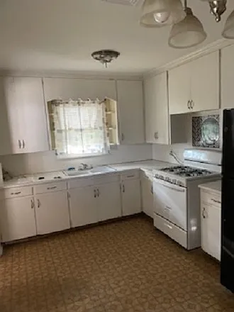 2 bed, 951 sqft, $995 — Photo 4