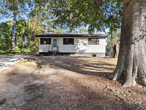 2nd image of 50 Evelyn Rd