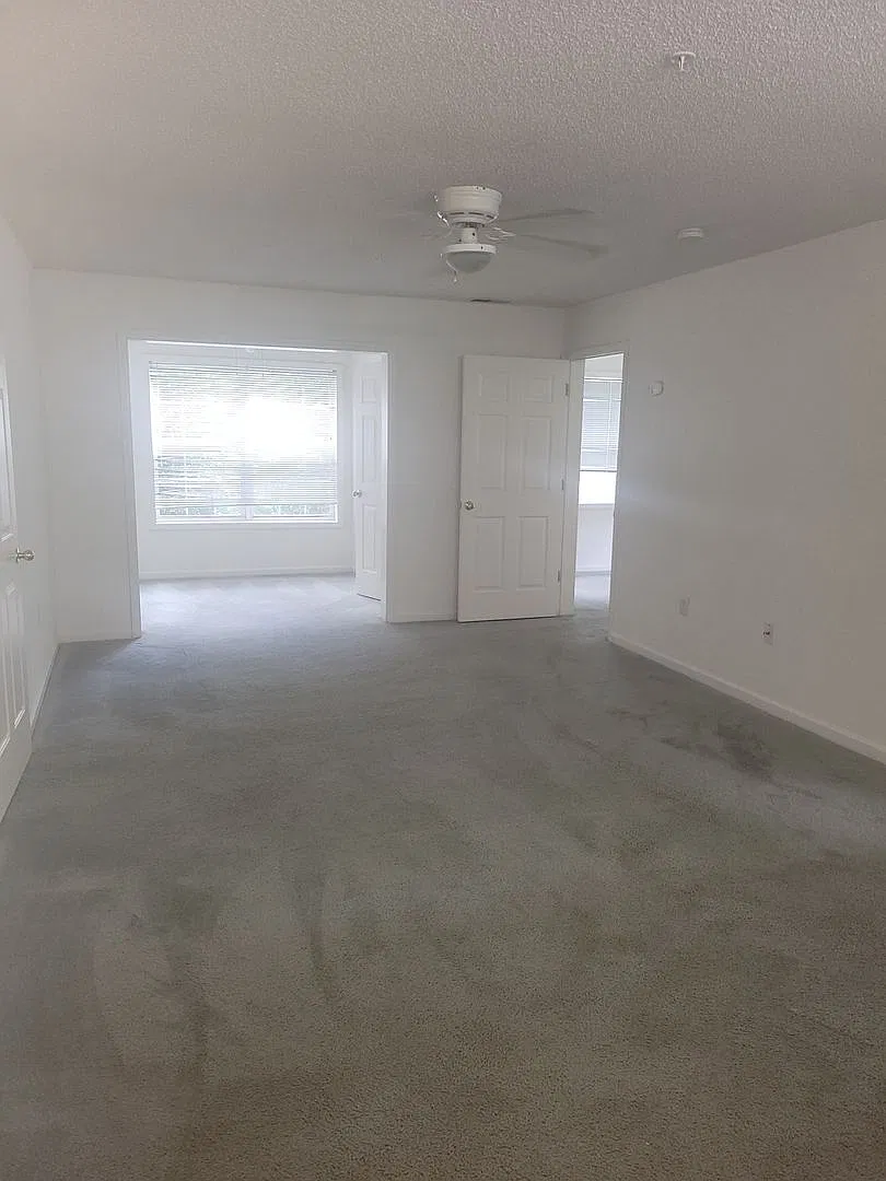 University Woods- Rare 3 Bed 3 Bath room rental available NOW! $120 application fee credited to f... — Photo 4