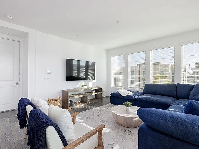 538 Doheny Way — Photo 9