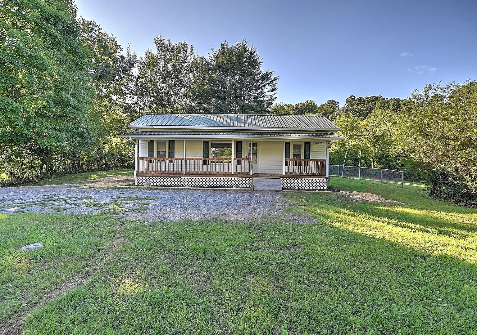 875 S Pickens Bridge Rd — Photo 3