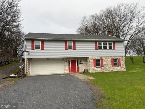711 W Siddonsburg Rd, Dillsburg, PA 17019