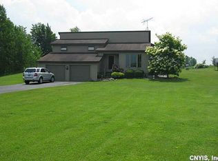 279 Biddlecum Rd, Phoenix, NY 13135