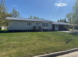 613 Vera St, Bottineau, ND 58318
