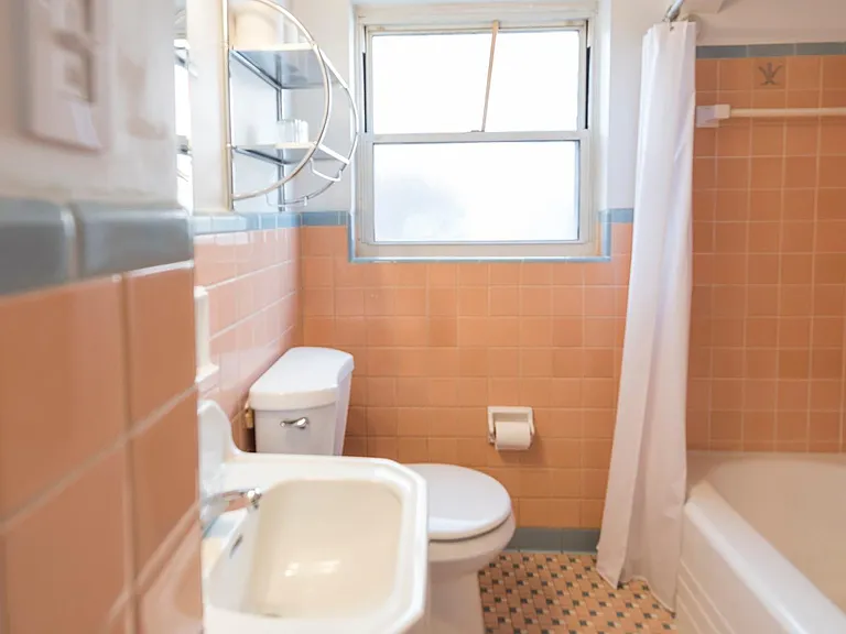 2548 Losantiville Ave #1 — Photo 18