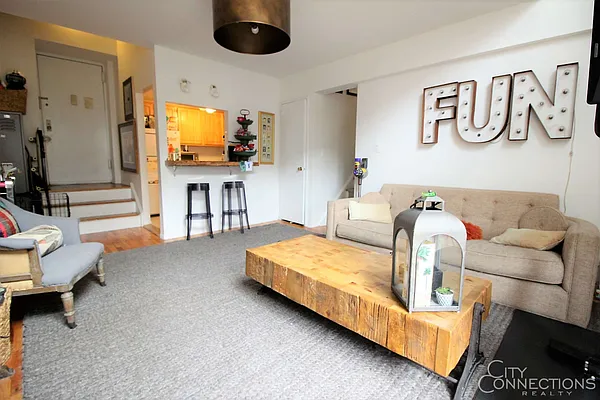 Rented by City Connections Realty | media 16