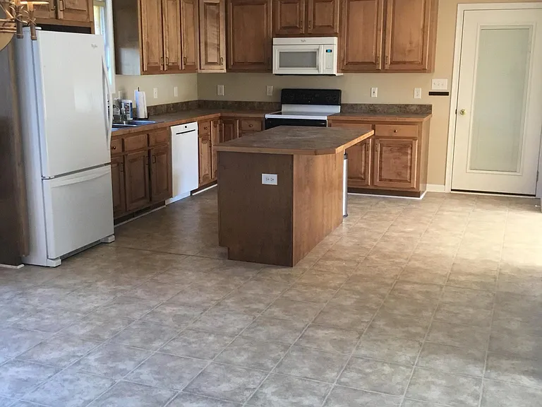 1695 Buckingham Dr — Photo 11