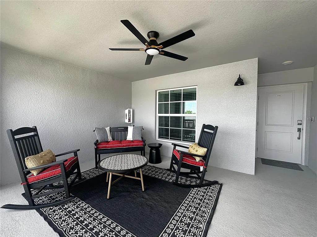 2 bed, 2.0 bath, 1366 sqft, $6,000 — Photo 4