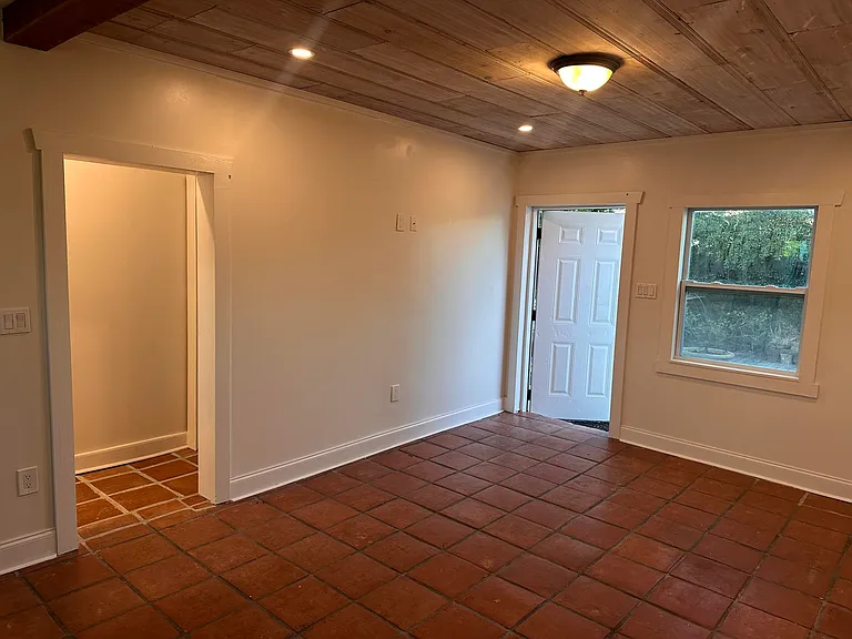 4707 Garden Ave — Photo 2