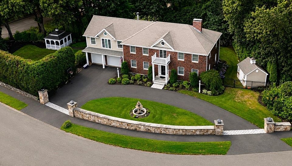 1st image of 10 Juniper Hill Rd