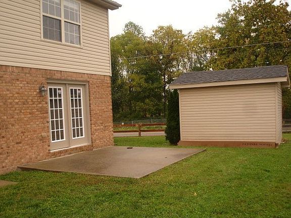 3rd image of 189 Oliver Dr