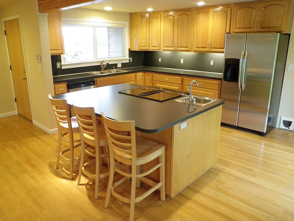 1st image of 3230 214th St SW