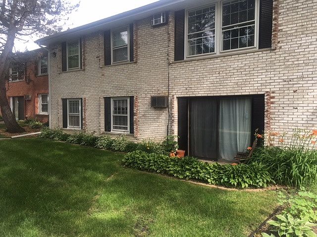 Ground level unit. Great Patio!