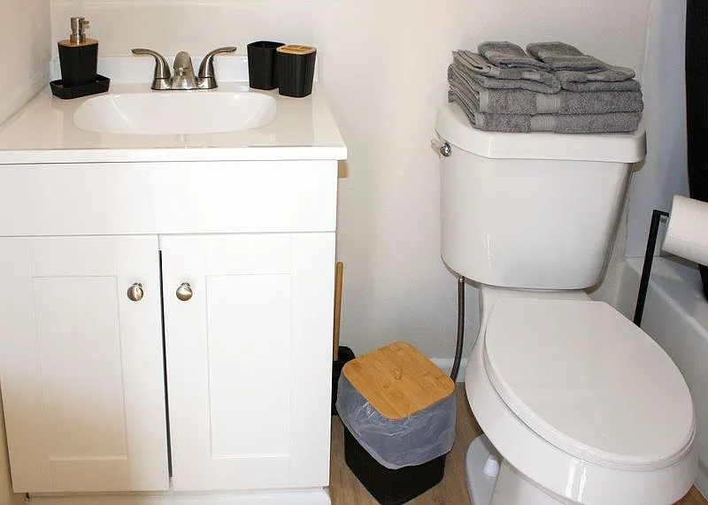 1 bed, 200 sqft, $700 — Photo 4