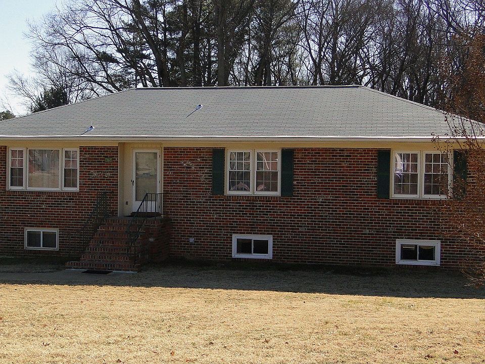 All Brick Rancher With Walkout Basement!