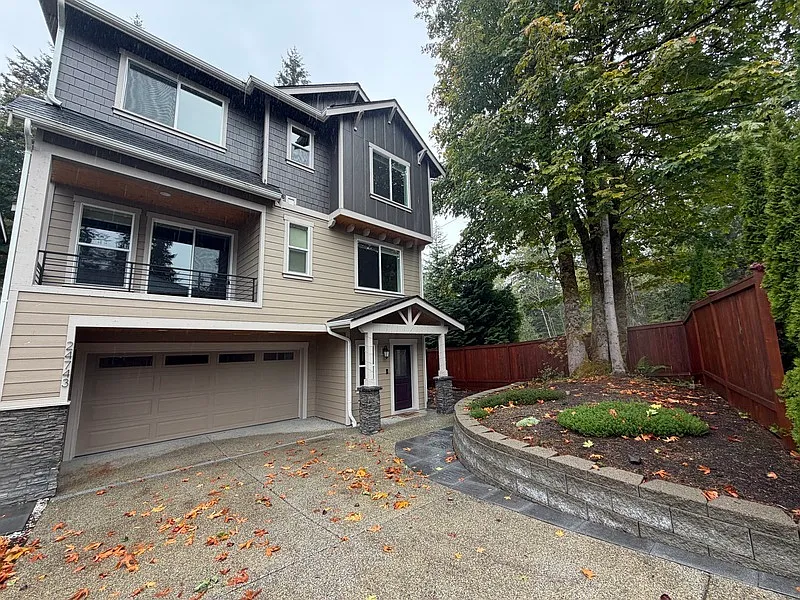 5 bed, 4.0 bath, 2970 sqft, $4,995 — Photo 1