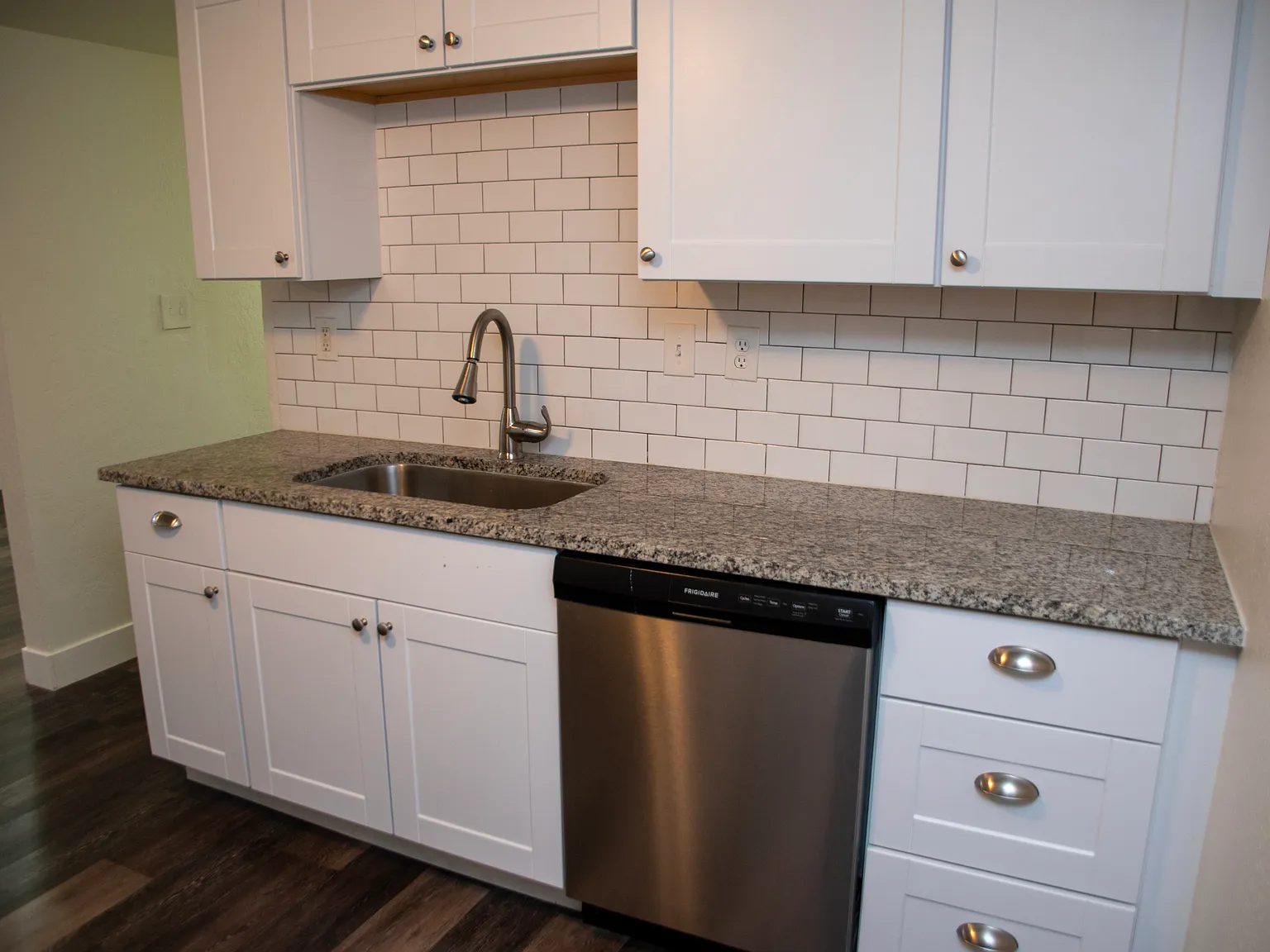 2 bed, 937 sqft, $1,200 — Photo 4