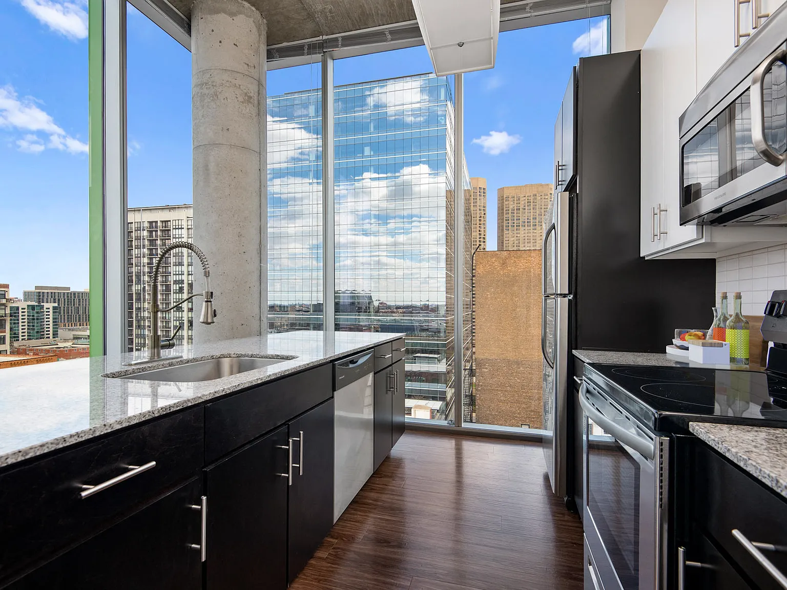 JeffJack Apartments — Photo 2